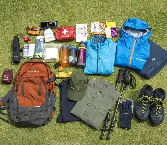 初心者向け登山装備選びと計画：安全で快適な山行のために
