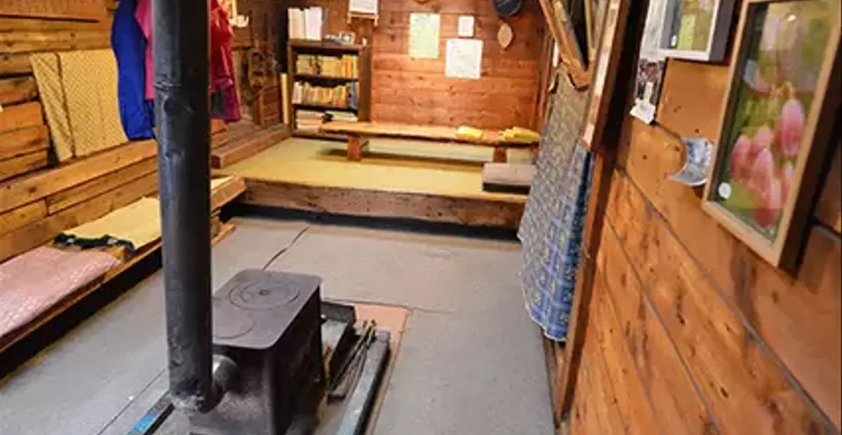 山小屋での予期せぬ出会いと、繋がれた心の物語