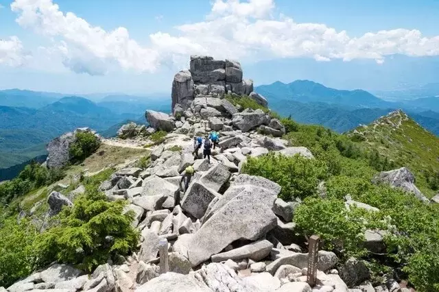 夏山ハイキング：首都圏からアクセス可能な涼しい登山コース3選