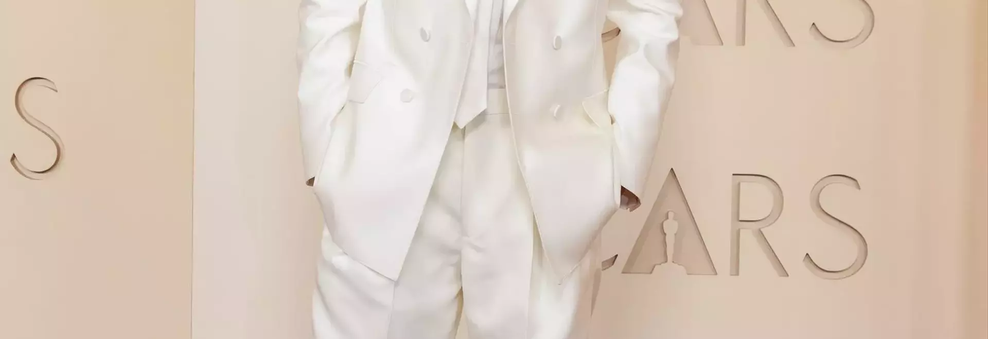 Timothée Chalamet's Daring White Suit at the 2026 Oscars Red Carpet
