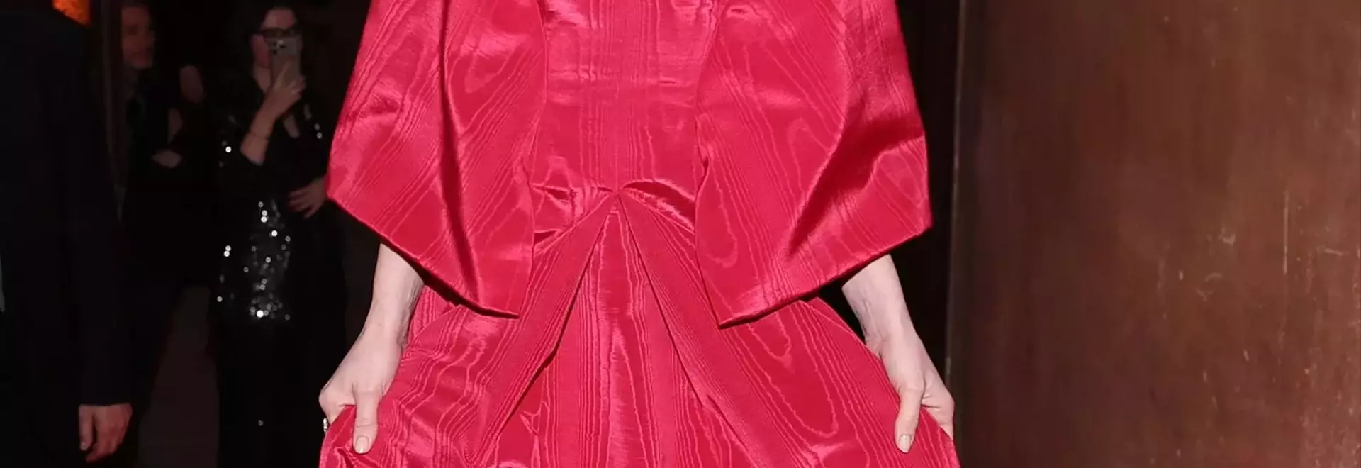 Anne Hathaway Shines at Bvlgari Gala, Echoing 'The Devil Wears Prada 2' Glamour