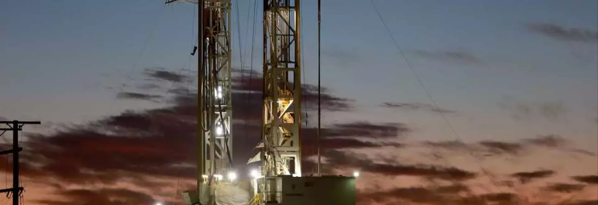 Oil Giants Maintain Production Stability Amid Soaring Prices