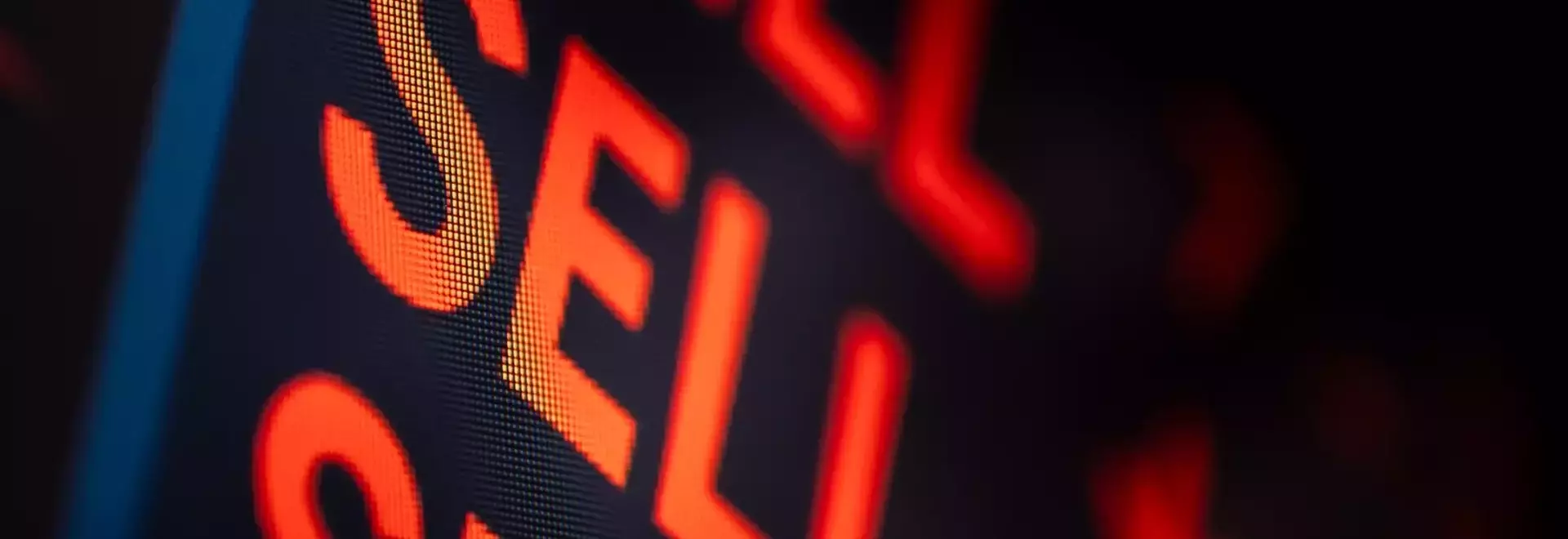 Dell's Market Surge Driven by AI Server Demand: A Call for Profit-Taking