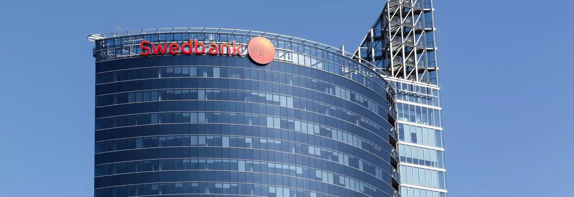 Swedbank: Overvaluation Concerns Amidst Stagnant Growth and Real Estate Exposure