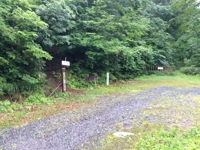飯豊連峰足ノ松尾根登山道、今シーズン閉鎖 クマ事故受け