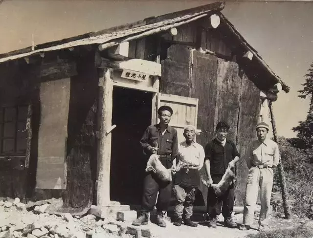 北アルプス山小屋の歴史と柏原家の系譜：地域と登山道開拓への貢献