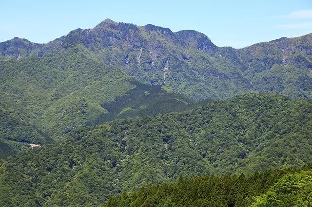大台ヶ原山の魅力を巡る：初心者も楽しめる紀伊半島の絶景トレッキング