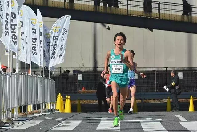 神奈川マラソンで高校生が新記録を樹立！