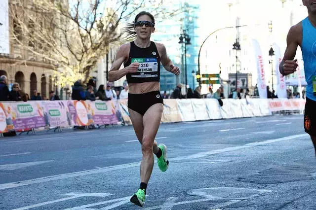 38歳ママランナー、ジェシカ・ステンソン選手：マラソン豪州新記録達成の秘訣