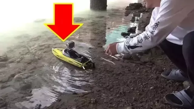 ラジコンボートを活用した画期的な釣り手法：困難な場所での大物狙い