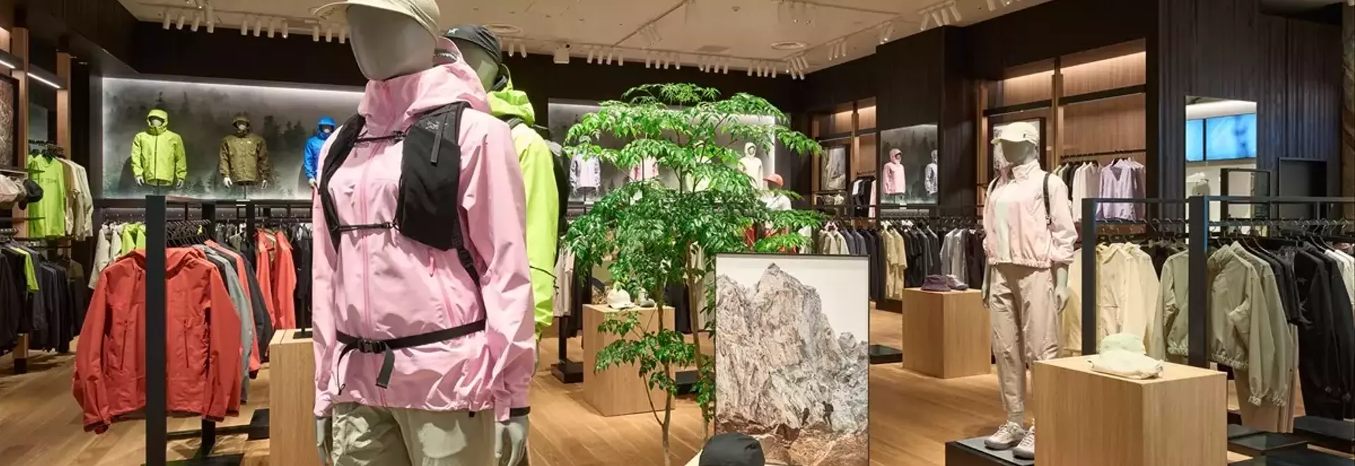 アークテリクス名古屋ブランドストア、東海エリアの新拠点として拡大移転オープン