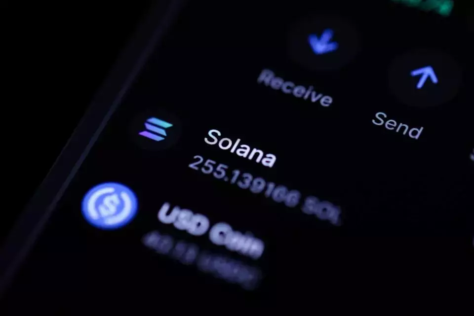 Securitize and Ethena Launch Tokenized CLO Fund on Solana with $250 Million Backing