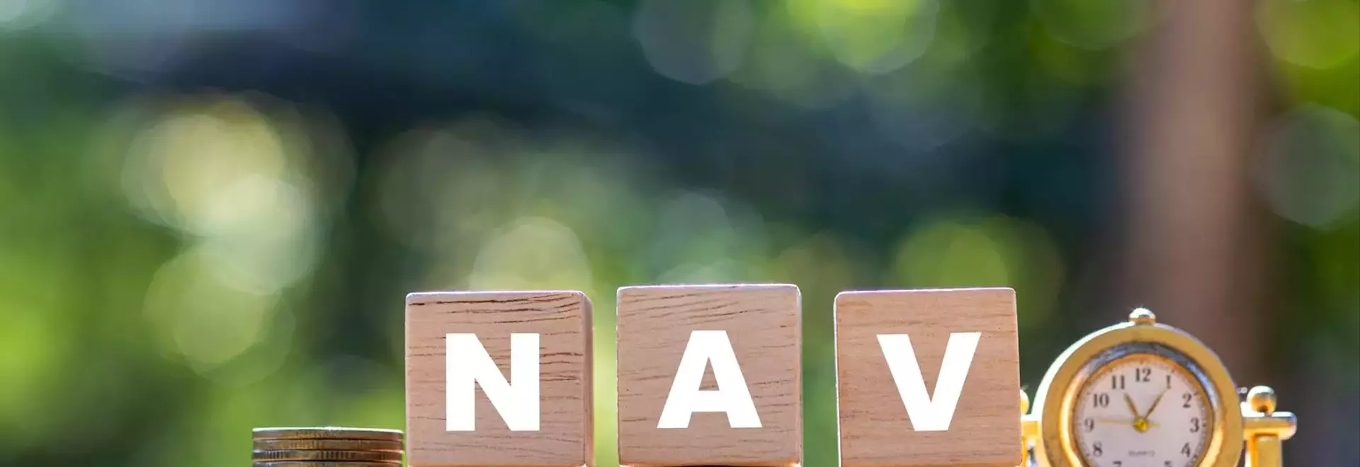 Unpacking ETF Valuations: NAV vs. Market Price