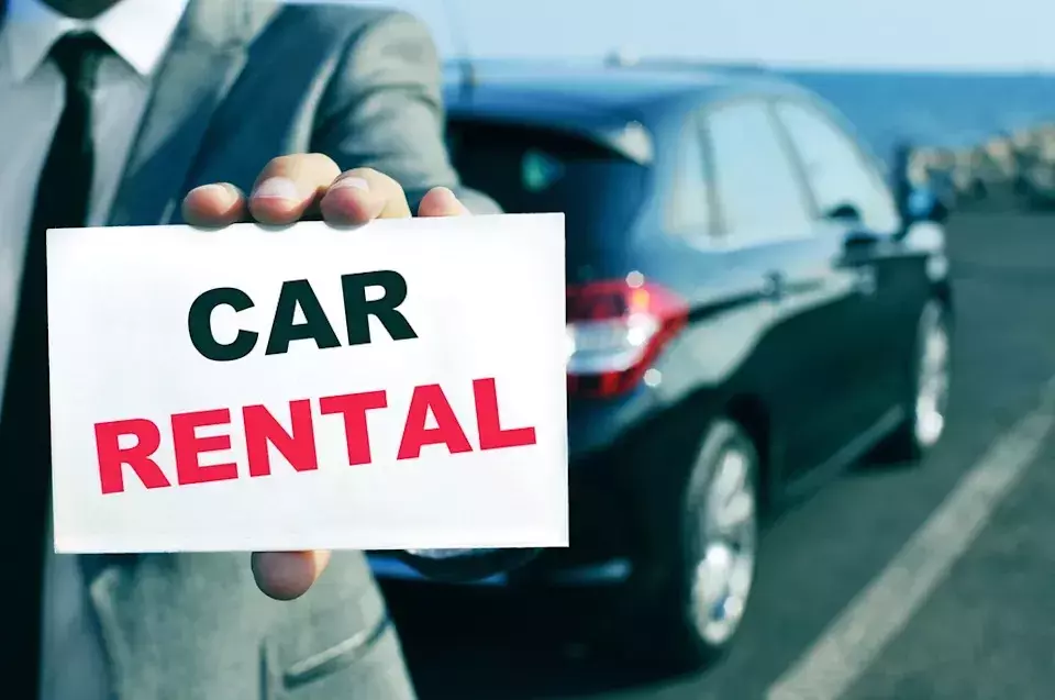 Avis Budget Group: A High-Leverage Rental Giant Under Scrutiny