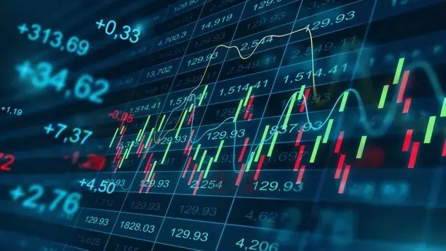 Market Dynamics: SpaceX Debut, Elon Musk's Trillion-Dollar Valuation, and Inflation's Resurgence