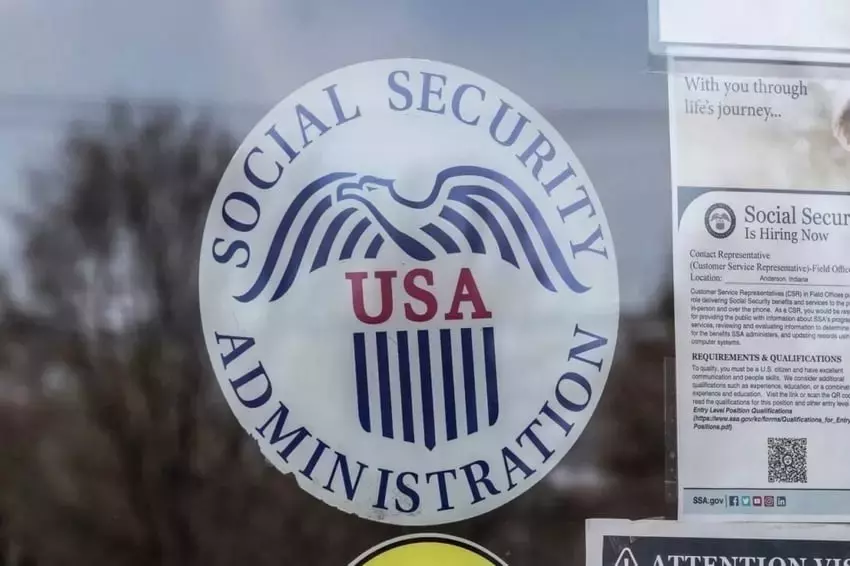 Social Security Fund Faces Depletion by 2032, Report Warns