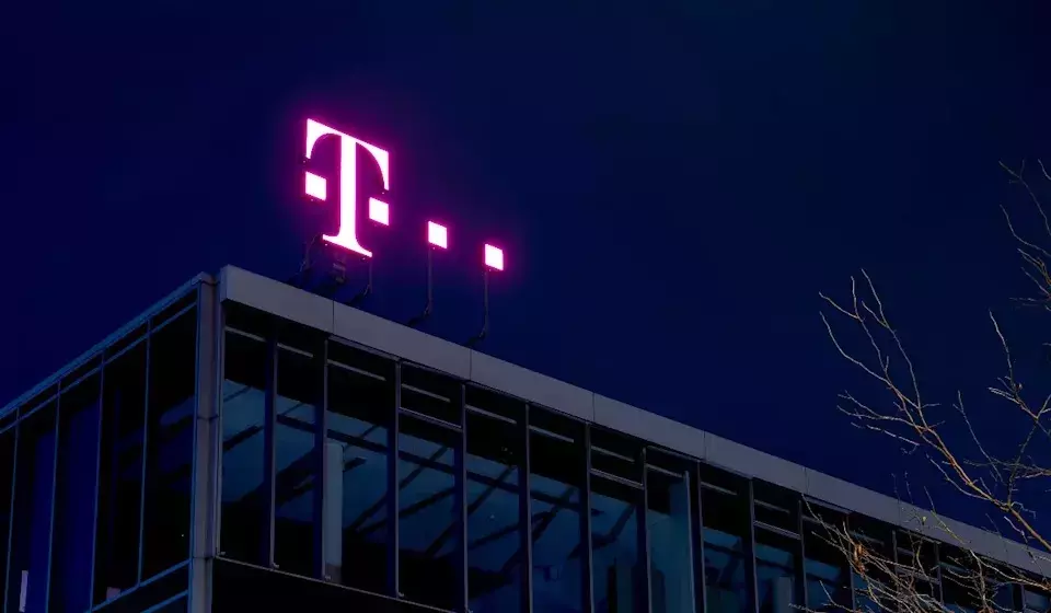 T-Mobile Enhances Network with AI and Expands Global Footprint