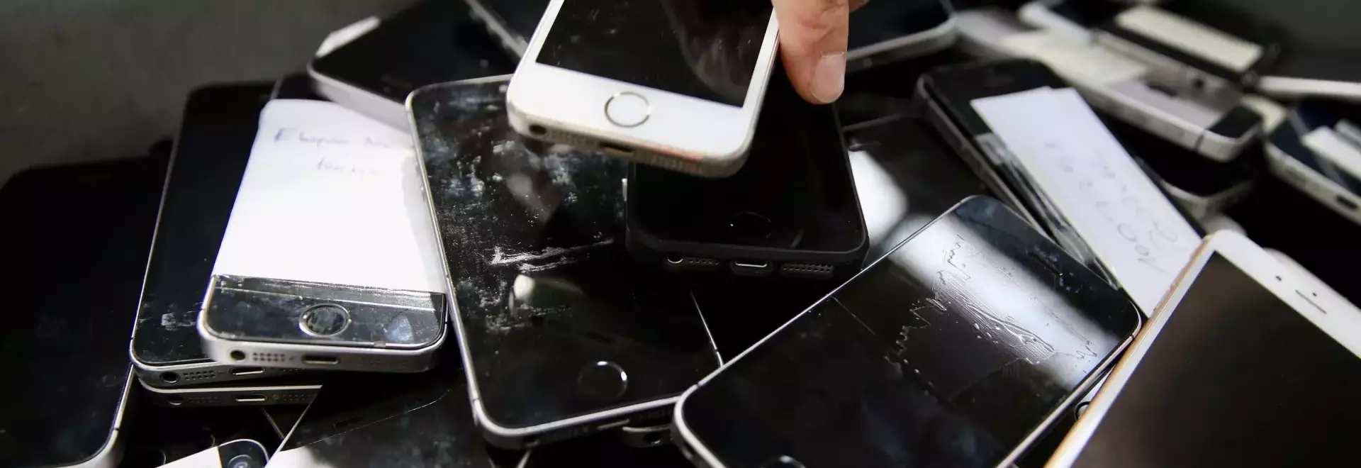 University Researchers Propose Low-Carbon Data Center Utilizing 2,000 Recycled Pixel Smartphones with Google's Backing