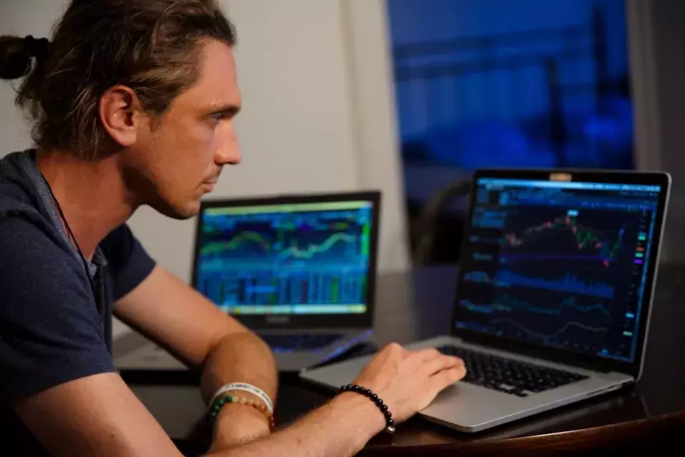 AI Giants Outpace Accenture in Market Performance, Analyst Notes