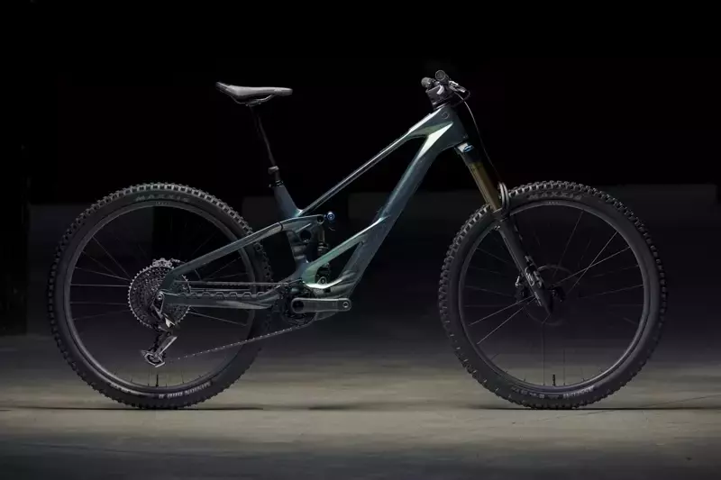 オルベアの新型eMTB「ワイルドLT」がトレイルを支配する：アビノックスM2SモーターとRSチューンの融合
