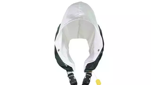 熱中症対策も兼ねる多機能ライフジャケットが登場