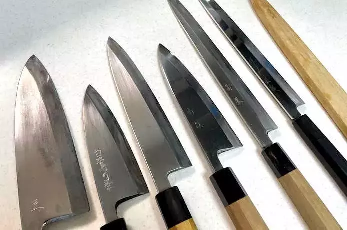 釣魚料理の必需品：出刃包丁と刺身包丁の選び方と手入れ