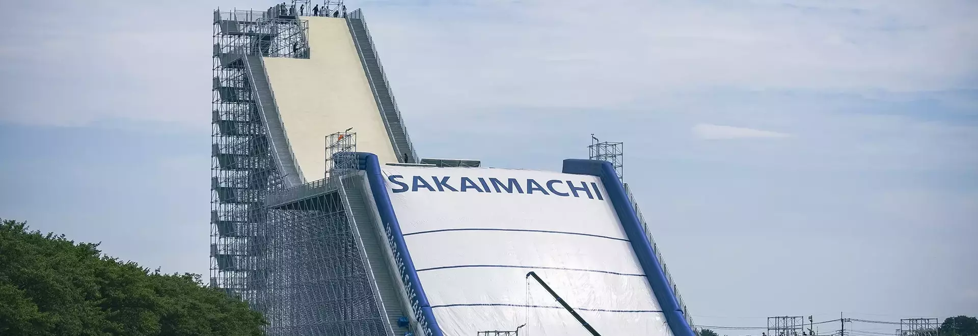 日本に誕生した通年型「JAPAN SAKAI ビッグエアパーク」：世界レベルのジャンプトレーニング拠点、一般層にも門戸開放