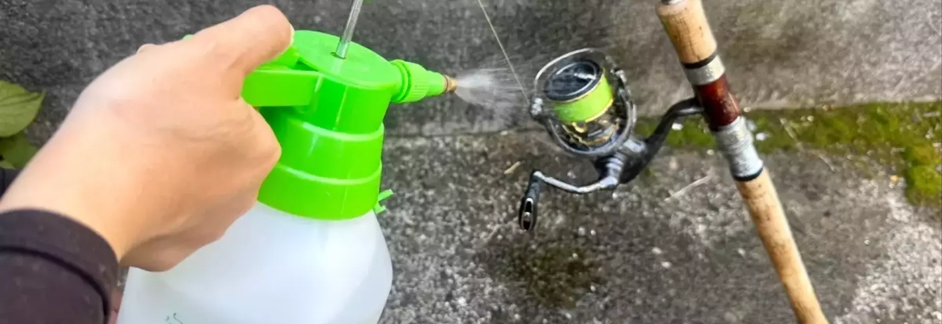 ダイソーの園芸用噴霧器で釣り具のメンテナンスが変わる！300円で手軽に快適な釣りライフを