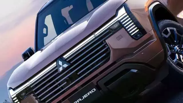 新型パジェロ、伝統と革新が融合した世界初披露