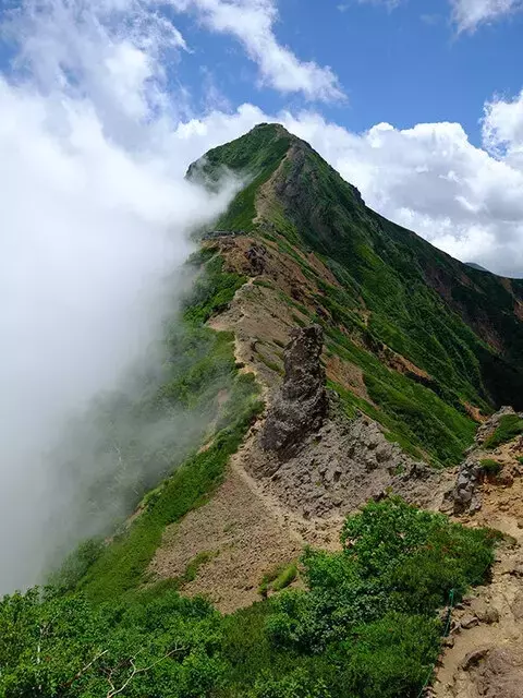 八ヶ岳稜線を巡る撮影ハイキング：美濃戸口から硫黄岳山荘、そして赤岳へ