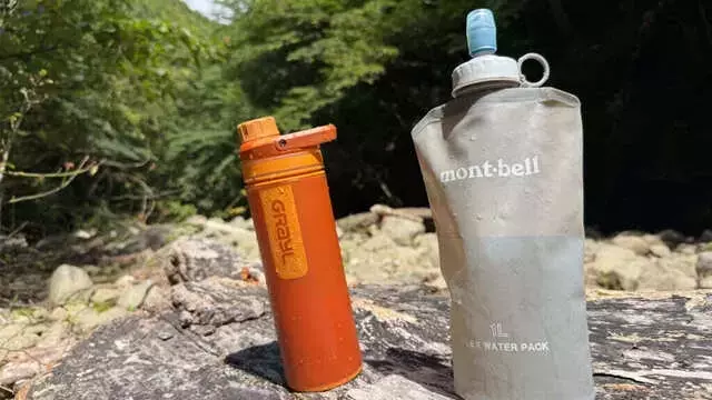 モンベル製浄水器で渓流の水を安全に！軽量・シンプル操作でアウトドアがより快適に