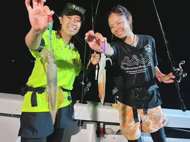 大分でのケンサキイカ釣り：夏の海の冒険と海の恵み
