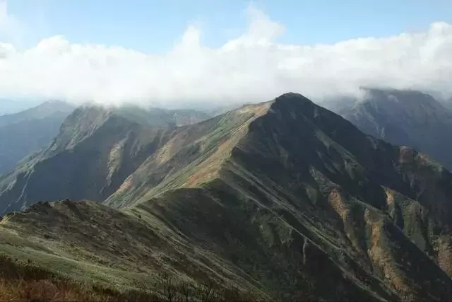 谷川岳の魅力を再発見：紅葉とロープウェイで巡る絶景登山