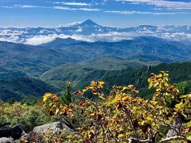 金峰山紅葉レポート：隠れた名ルート「御嶽道」を行く