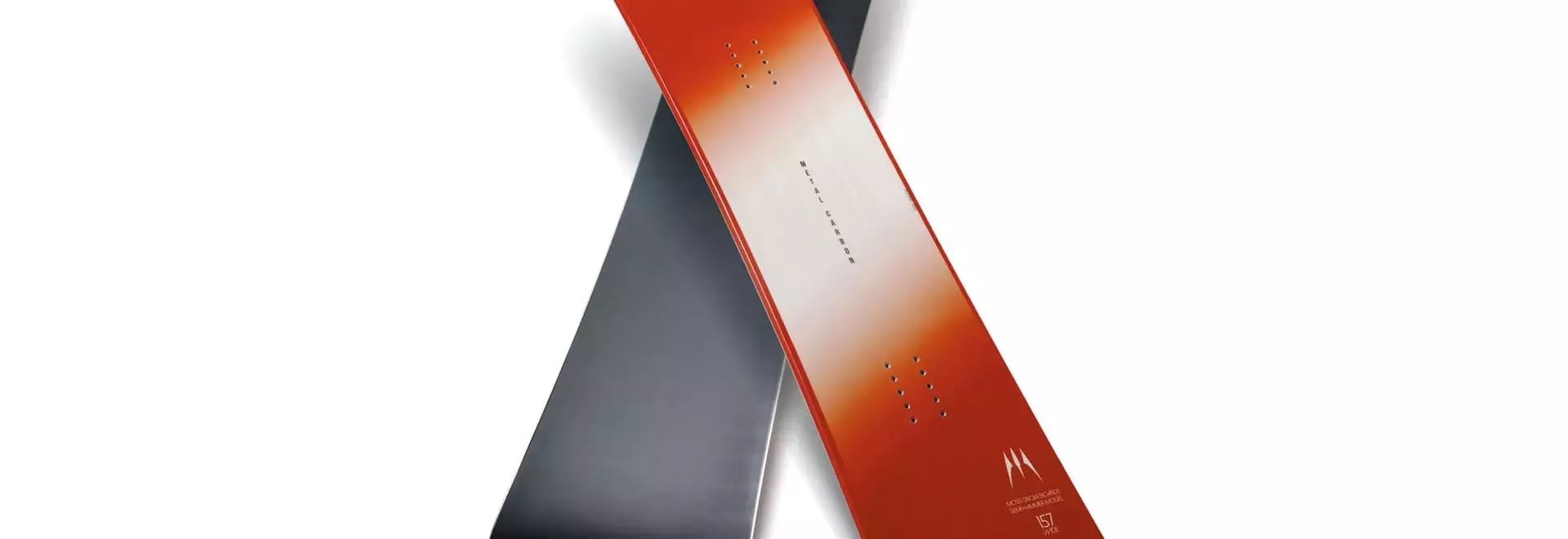 MOSS SNOWBOARDS「REVOLVER RR MCA」：カービング性能の新時代へ