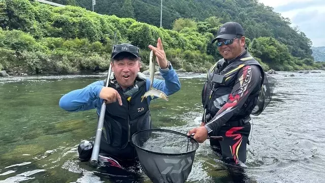 スロージギングの達人が鮎の友釣りに挑戦 - 35年ぶりの川釣りで新たな発見