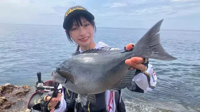 佐渡島でのオナガグレ釣り奮闘記：Z世代女性アングラーの挑戦