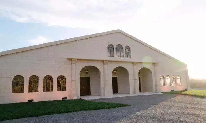 Transforming Wedding Venues with Bespoke Tent Designs