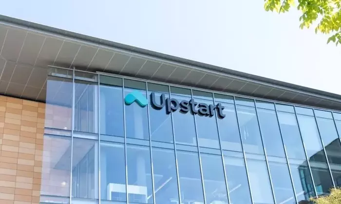 Upstart Holdings' Strategic Shift Towards AI-Driven Lending Receives Analyst Endorsement