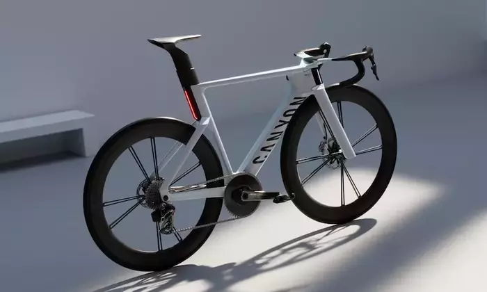 Canyon Predict：AIが危険を予測する未来のロードバイク