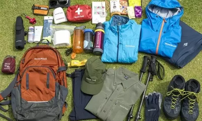 初心者向け登山装備選びと計画：安全で快適な山行のために