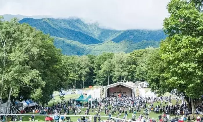 「New Acoustic Camp 2026」開催！自然の中で音楽とキャンプの祭典