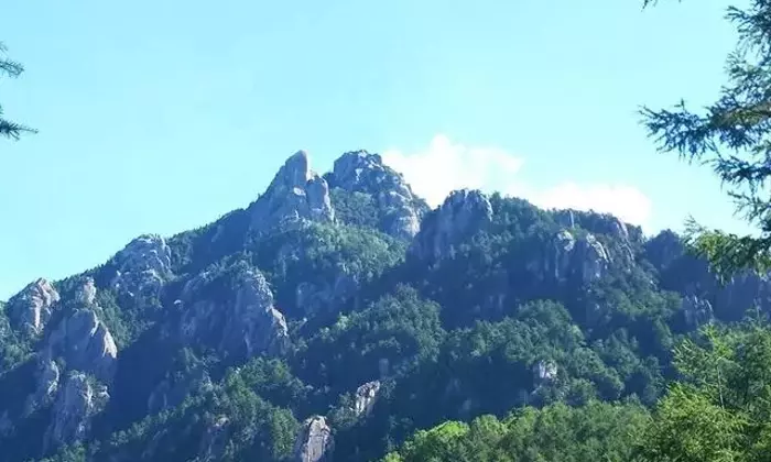 瑞牆山：花崗岩が織りなす絶景と登山ルートガイド