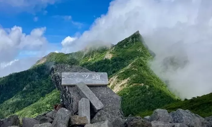 八ヶ岳南端の権現岳を巡る日帰り登山：魅力と挑戦のルートガイド