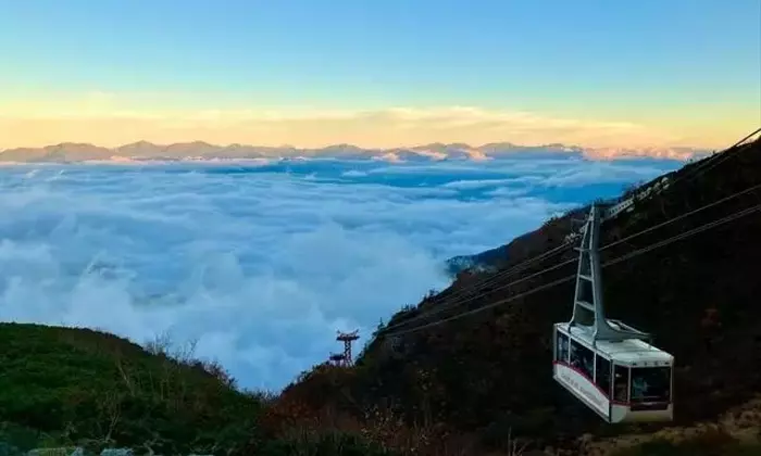 中央アルプス千畳敷カール：雲上の絶景と紅葉ハイキング