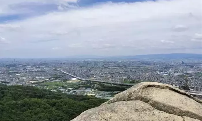 午前中に楽しめる関西の低山ハイキングコース